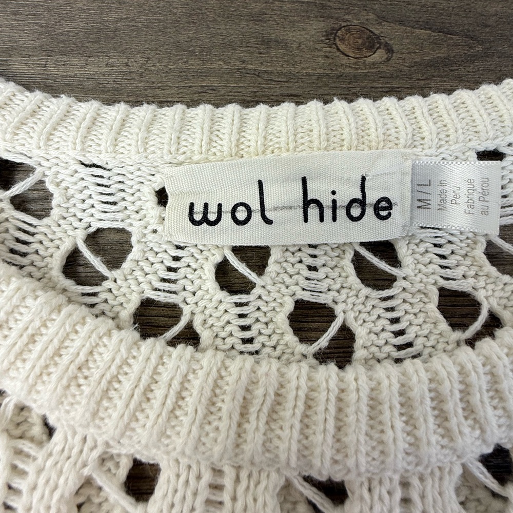 Wol Hide Women’s White Oversized Cropped Knot Organic Cotton Sweater, size M/L - Picture 3 of 12